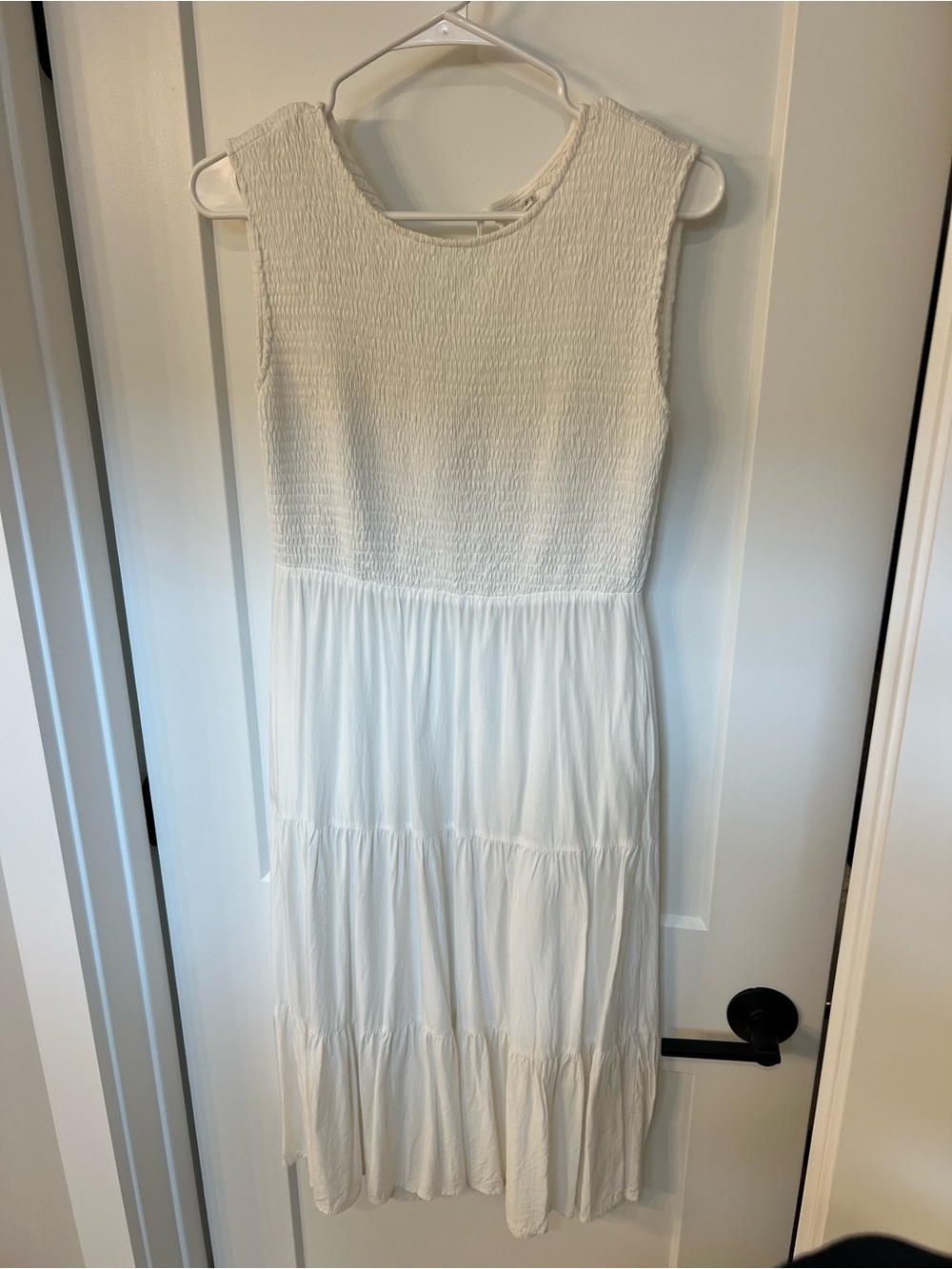 Women's White Tiered Sleeveless Summer Dress